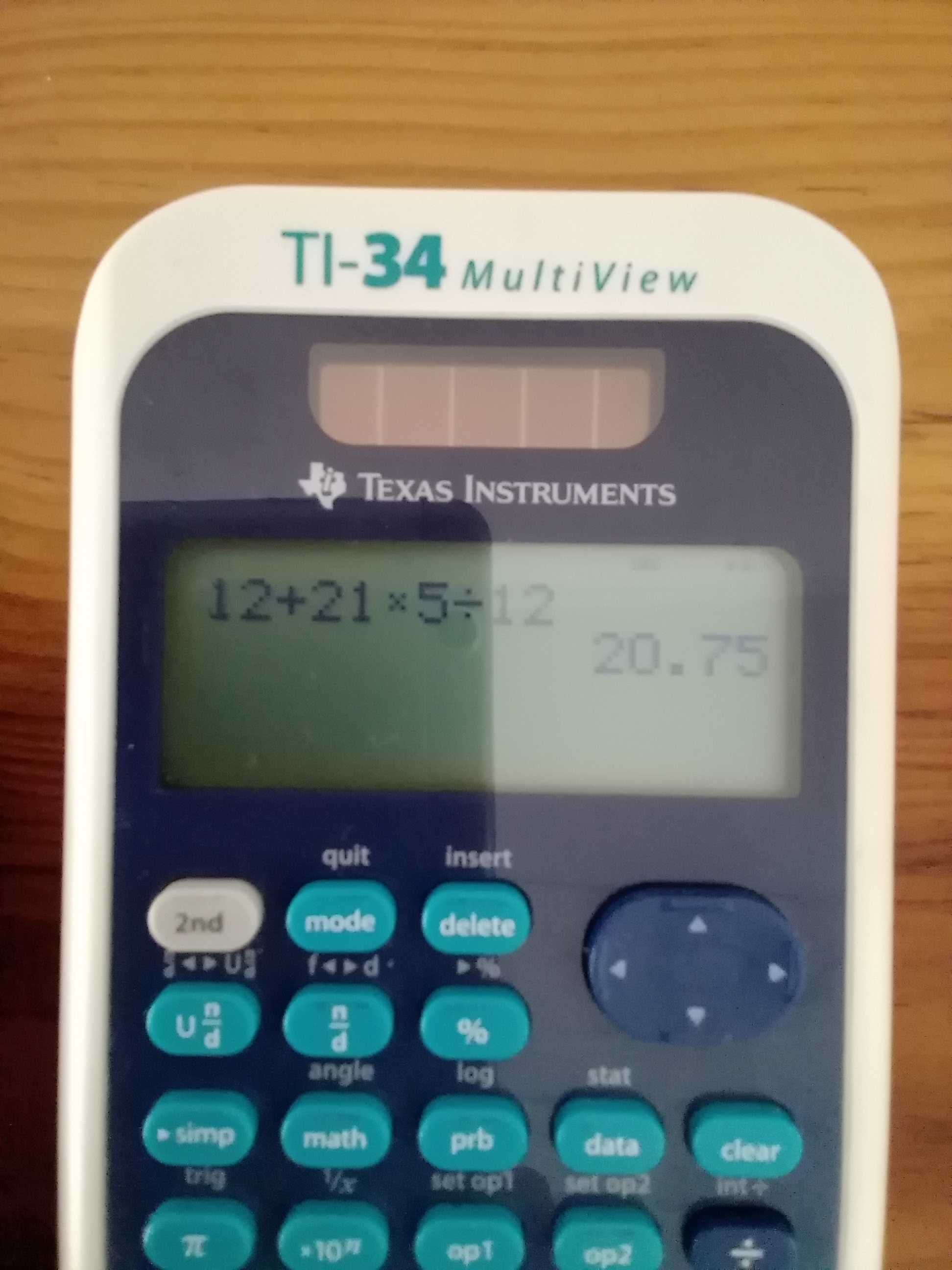 Calculadora Escolar Texas Instruments TI-34 Multiview - Energia Solar
