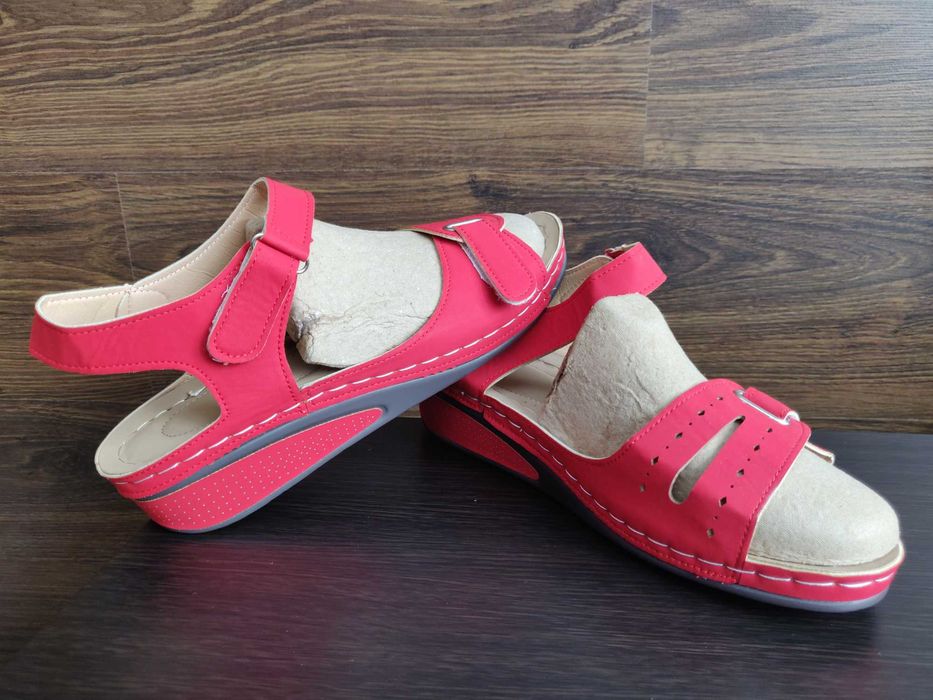 Женские ортопедические сандалии  на танкетке р. 42 стелька 26 см.