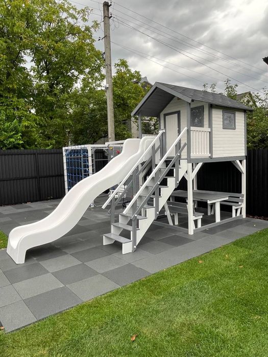 Дитячий майданчик будиночок куб гірка качелі скеледром пісочниця