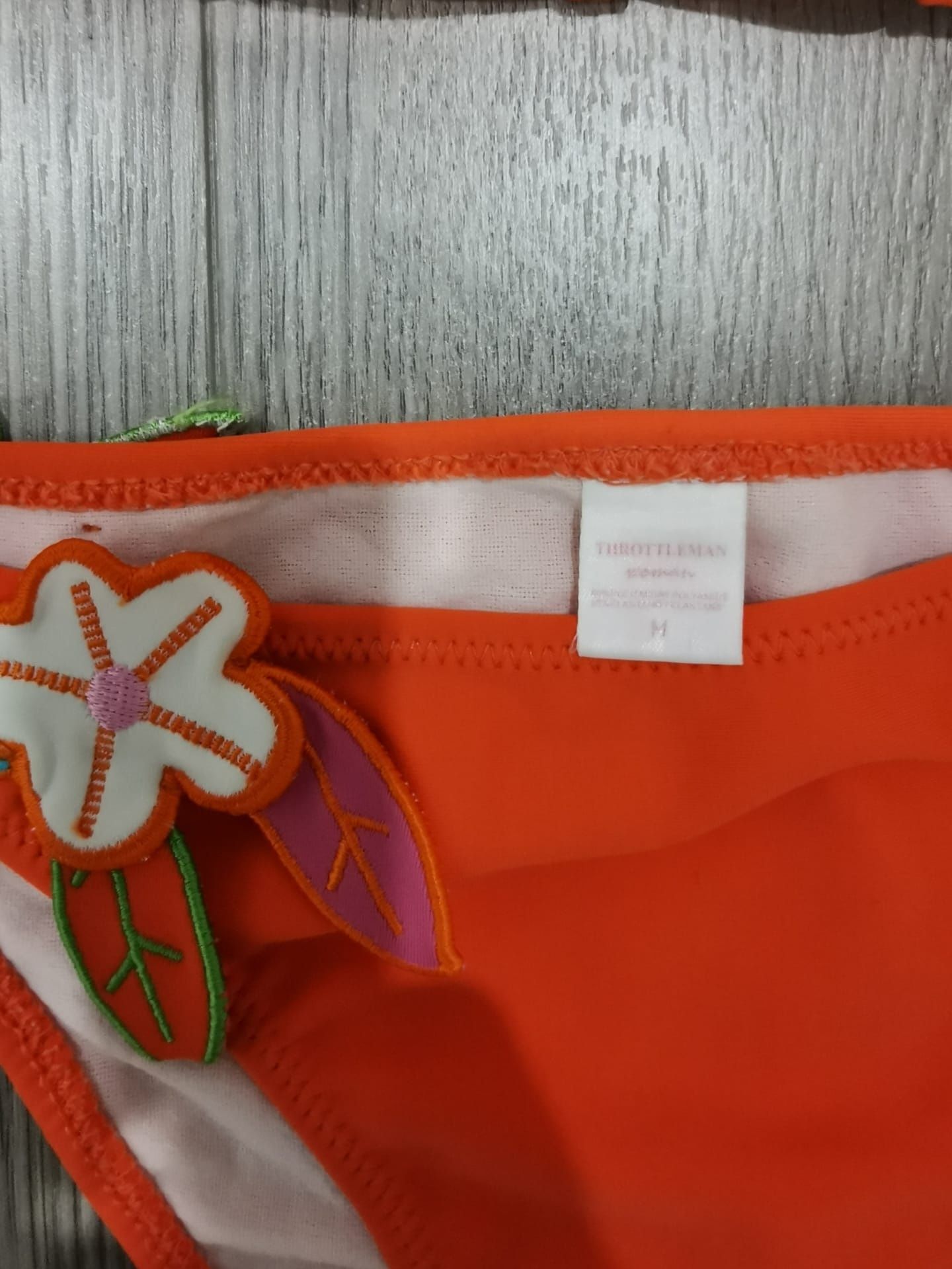 Bikinis em bom estado