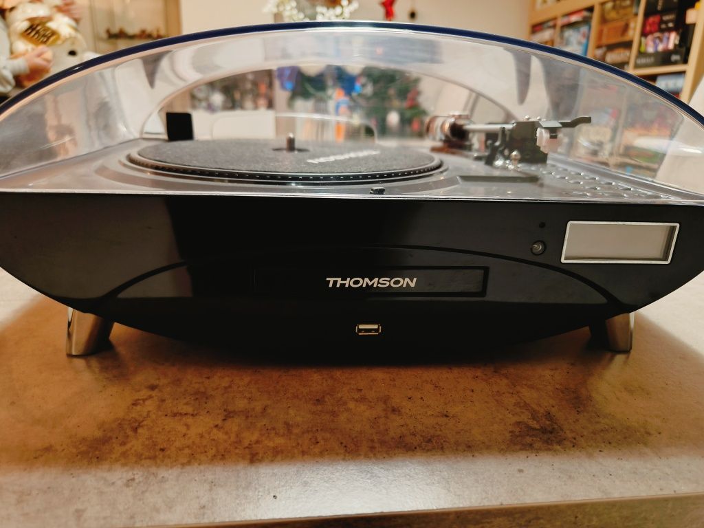 Thompson Vinyl, CD e USB como novo