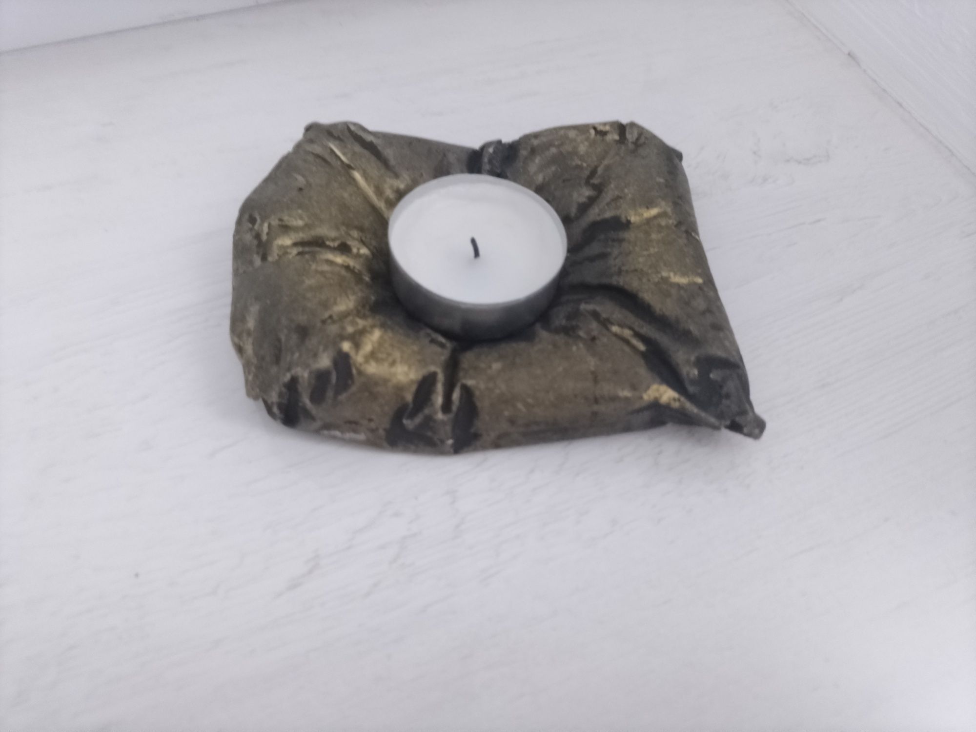 Підсвічник для інтер'єру