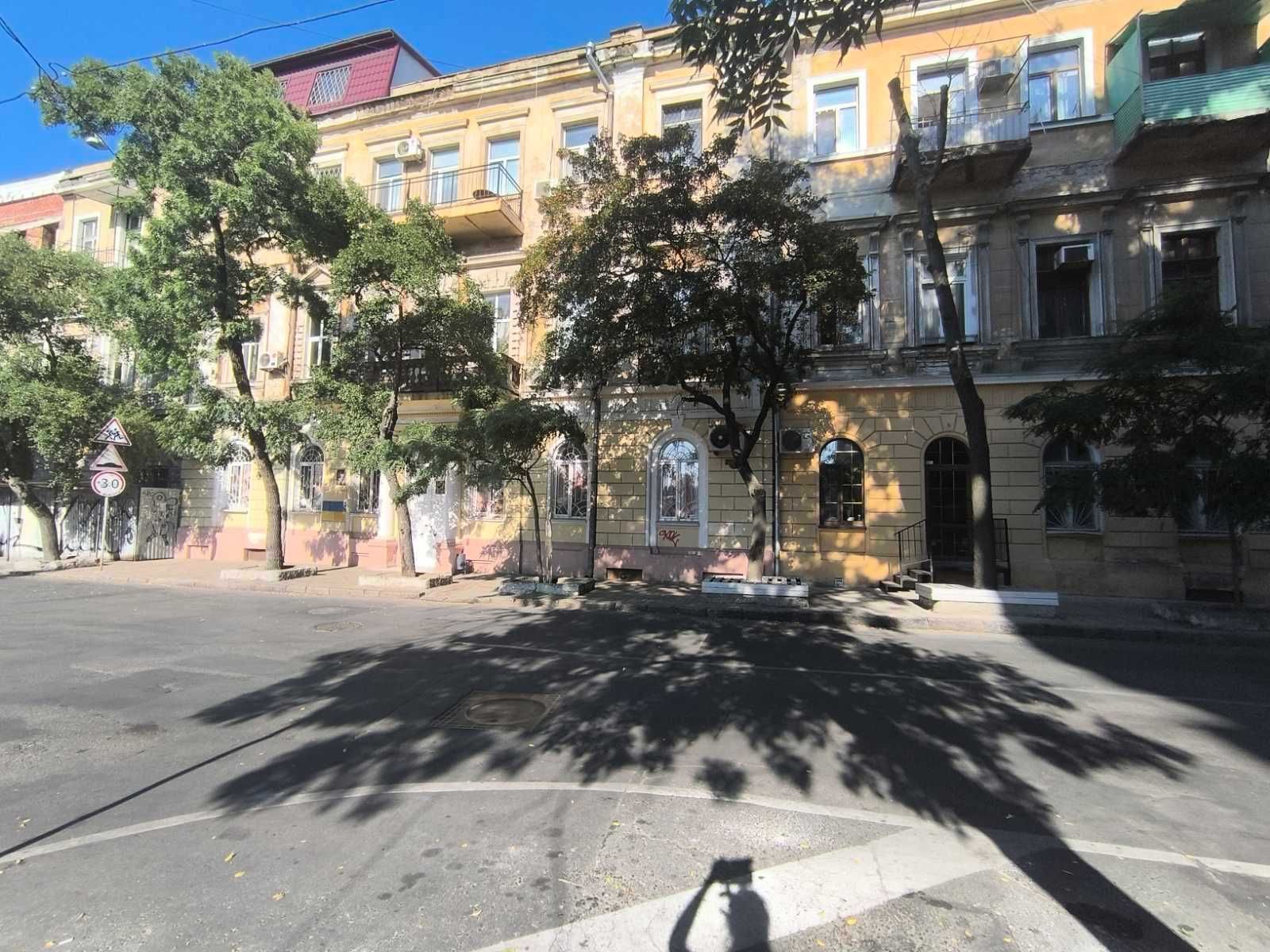 Продажа помещения в Центре. Канатная/Карантинный спуск. Фасад.
