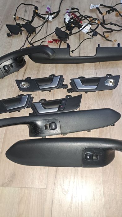 Audi a4 b6 b7 ,klamki przyciski wiazki,listwy srebrne,roleta