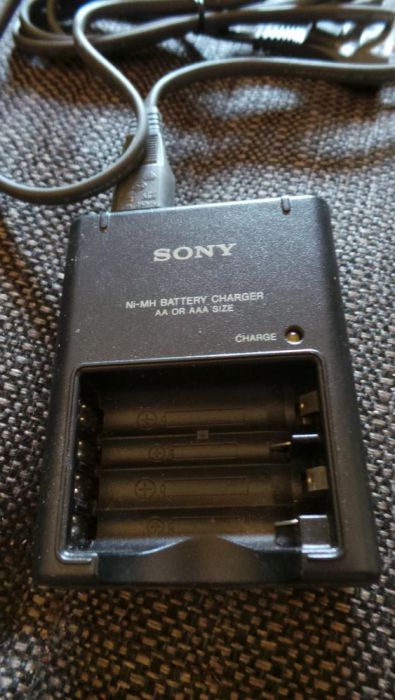 Carregador pilhas Sony