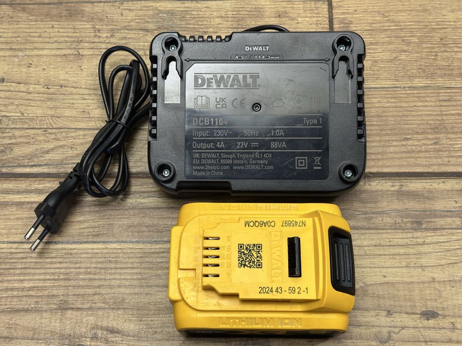 [Zestaw] Ładowarka DCB1104 DeWalt | bateria akumulator 18V 5AH 2024r.