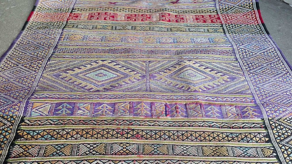 Wełniany kilim z Maroko,ręcznie tkany 214/130