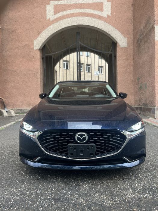 Мазда 3 Mazda 3 21 рік