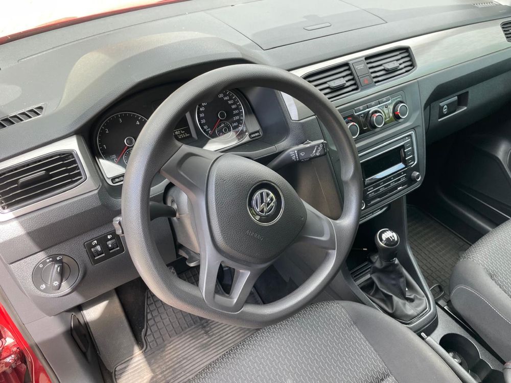 Sprzedam VW Caddy 5 os. 2.0 TDI