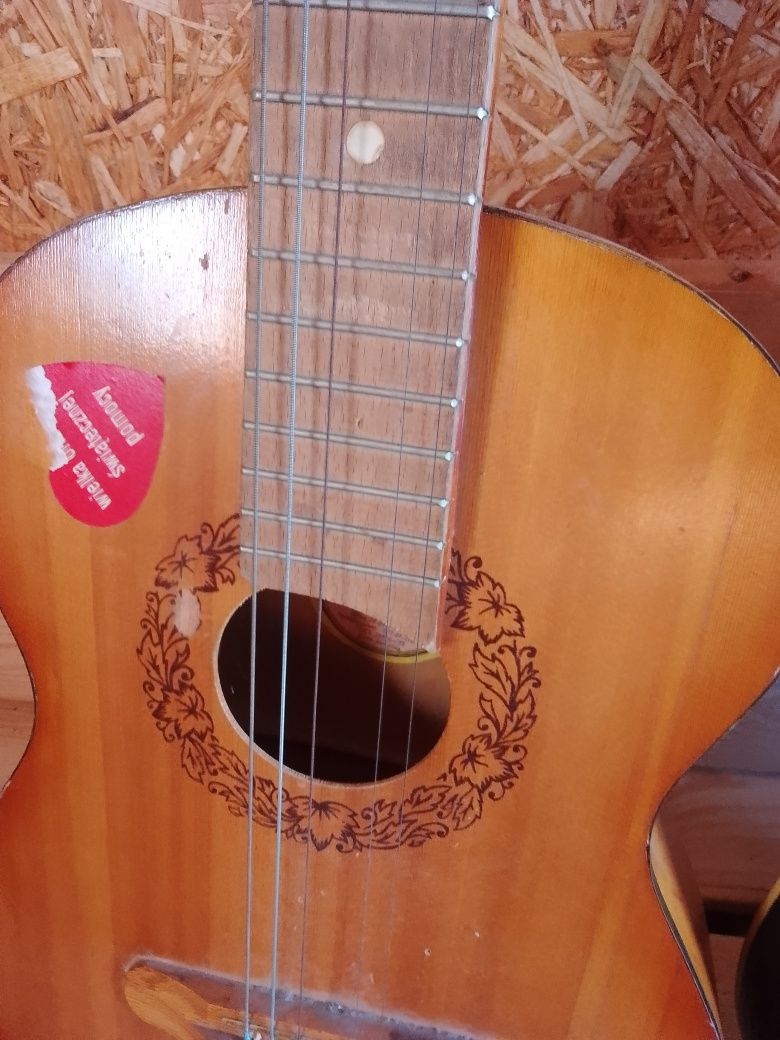 Gitara czarna już sprzedana