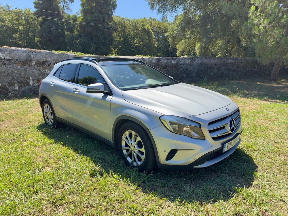 Mercedes-bens GLA 220cdi 7g automatica full extras .