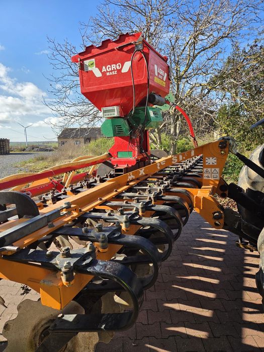 Talerzówka X-press 4m i siewnik do poplonu Agro Masz