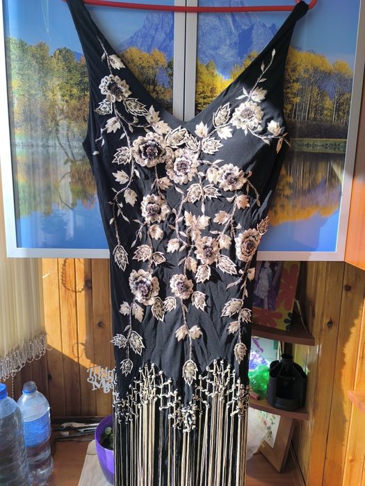 Продам платье женские нарядные