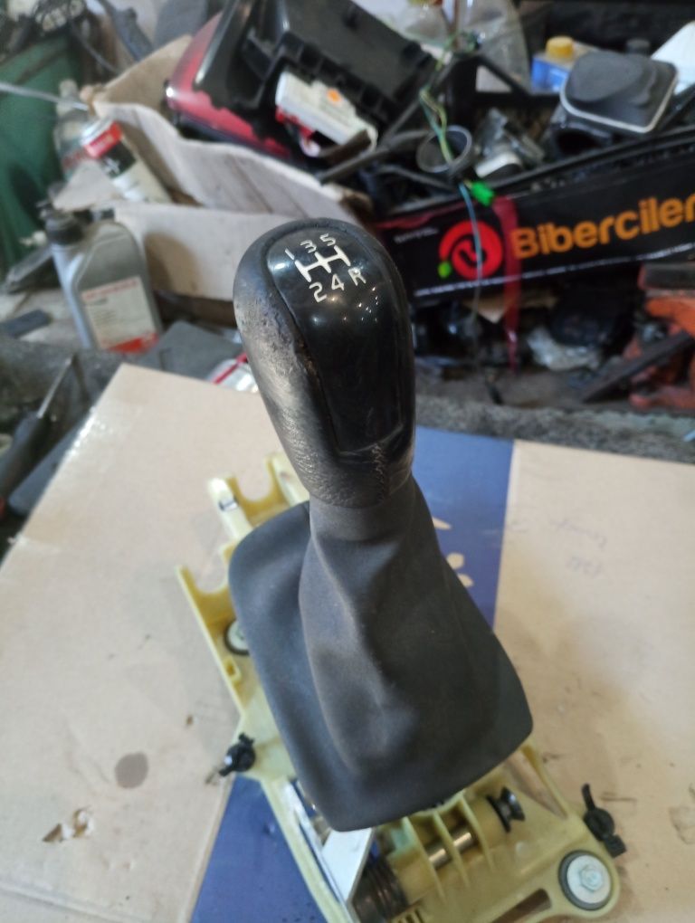 Куліса КПП Volvo V50 S40 II Вольво В50 С40  30711902
