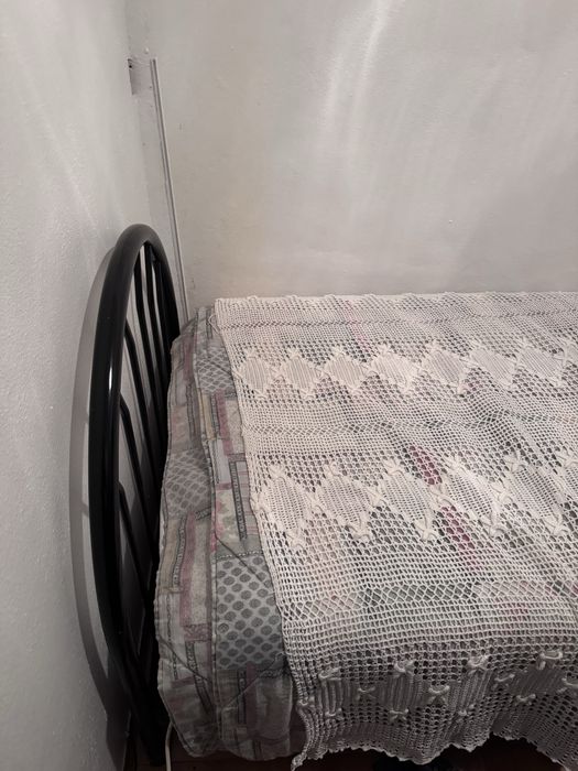 Cama de solteiro (com Colchão )
