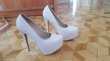 biale buty slubne wysokie
