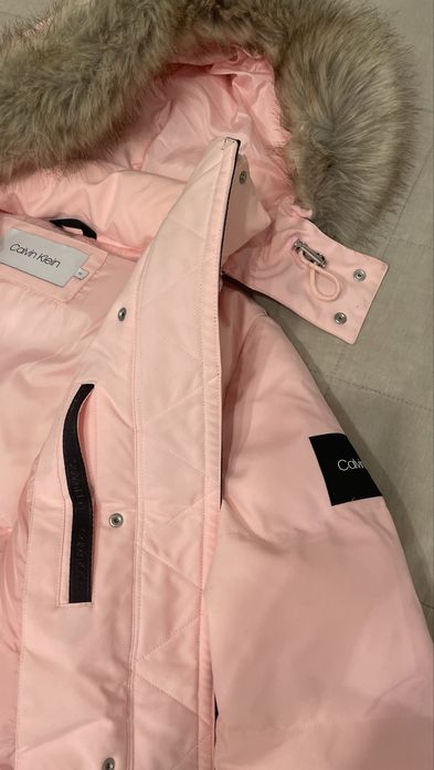 Пуховик Calvin Klein “зефірка” з хутром, розмір М