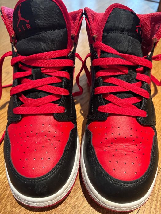air jordan 1 mid vermelho e preto