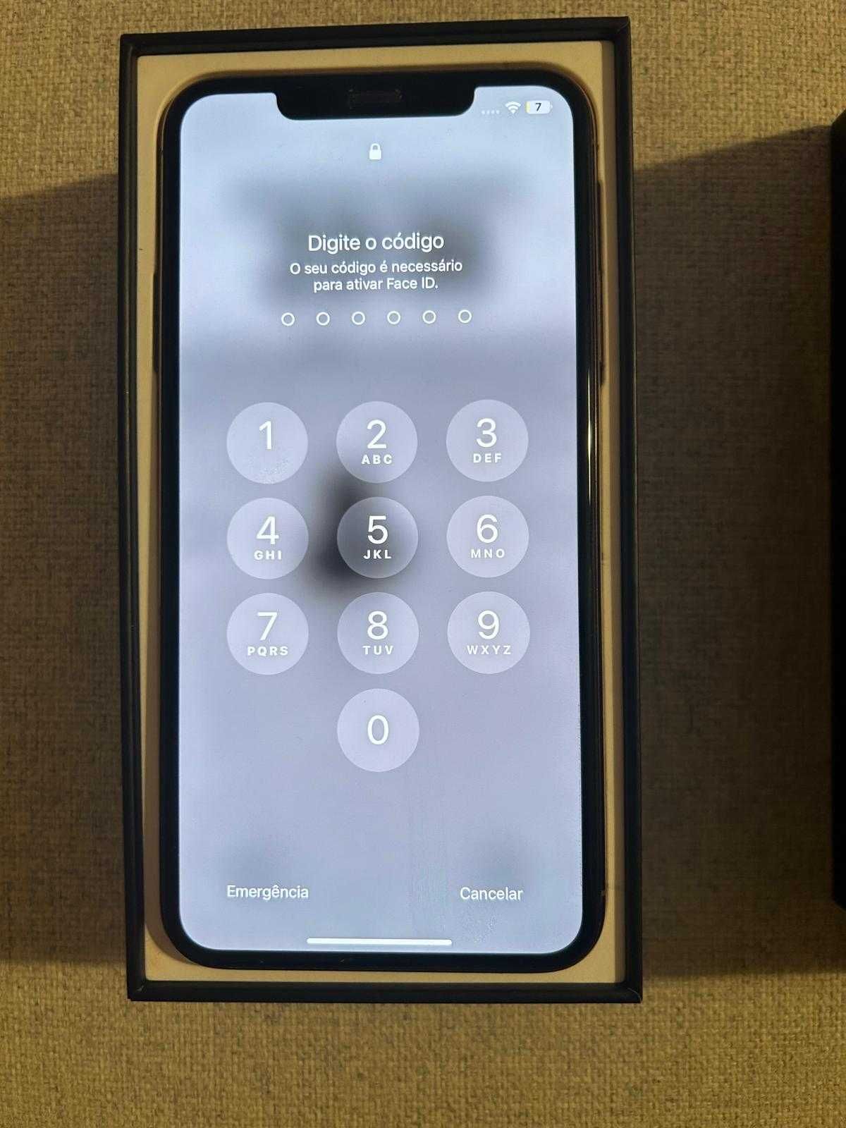 iphone 11 pro max em muito bom estado
