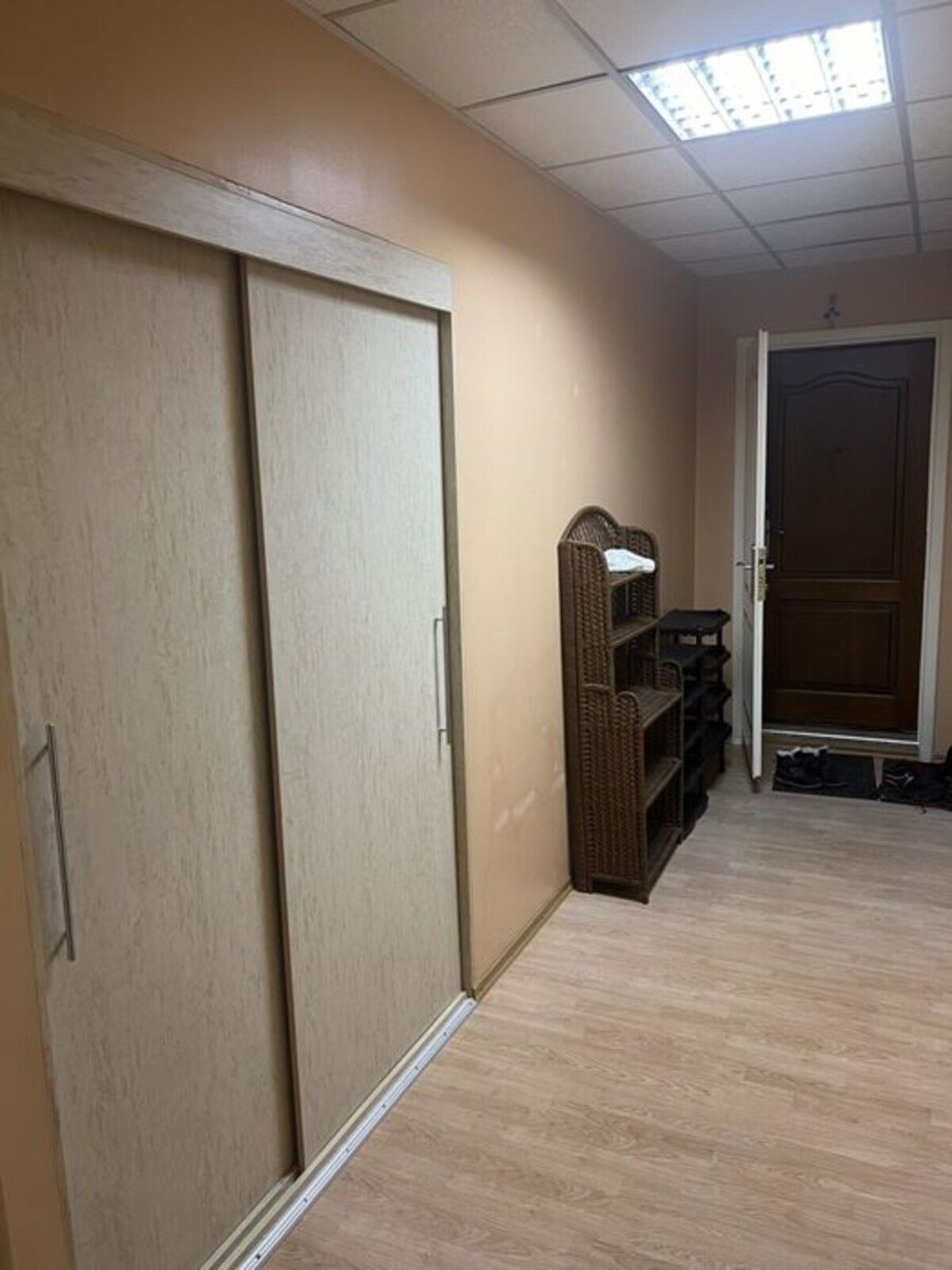 Продам 3-и к/к з меблями та технію на Волкова, р-н Кардіоцентру.