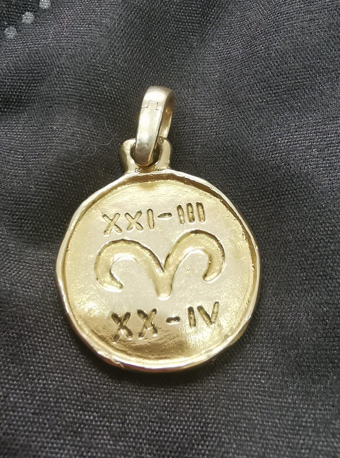 Złota przywieszka znak zodiaku " Baran"