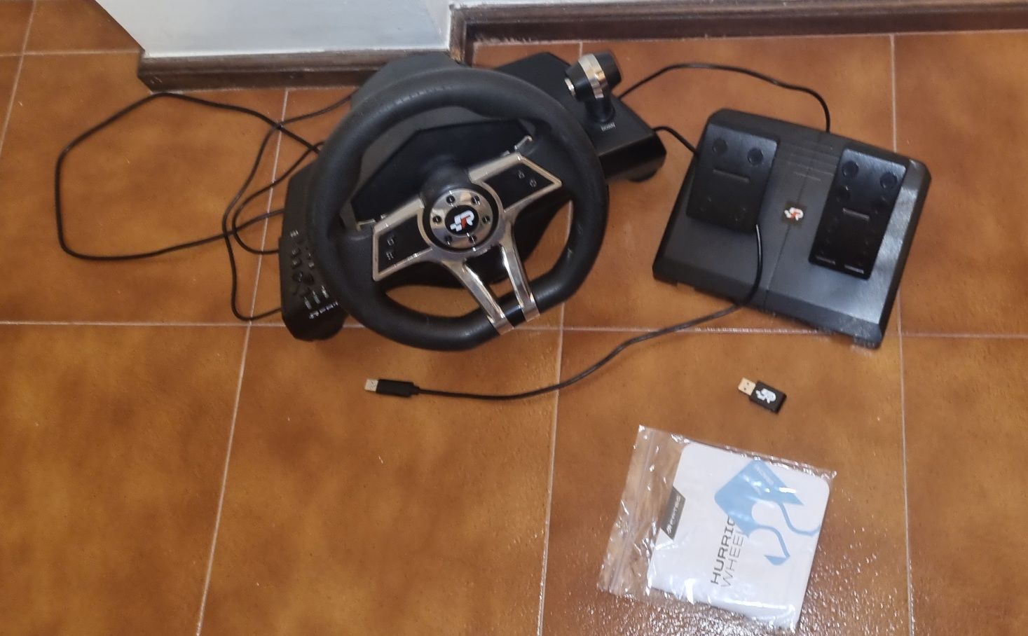 Controle volante Hurricane Wheel MKII