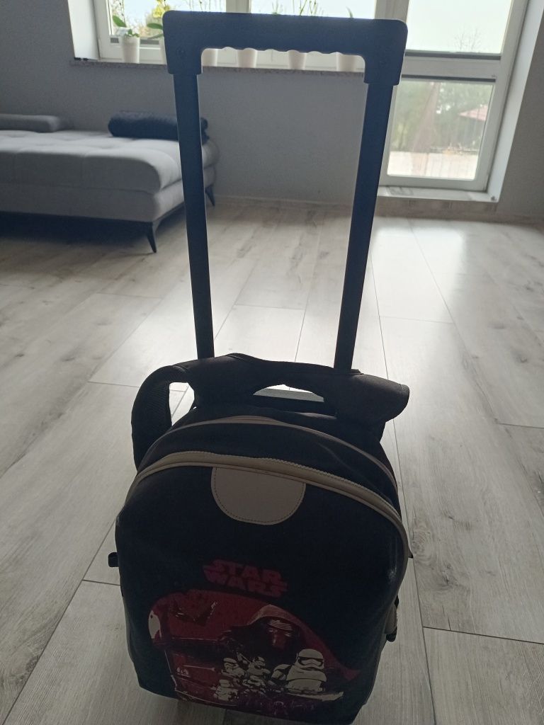 Plecak walizka dla dzieci do szkoły na kółkach