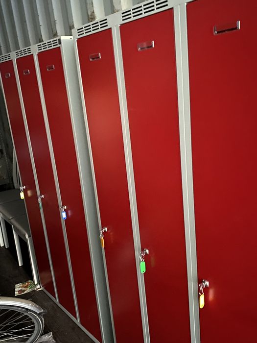 Metalowa szafka ubraniowa, 3-drzwiowa