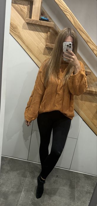 Sweter z golfem rozmiar M jesień/zima