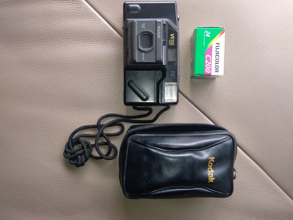 Máquina Fotográfica KODAK RV 35 de rolo