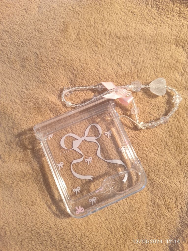 Capa Z Flip 6 clear