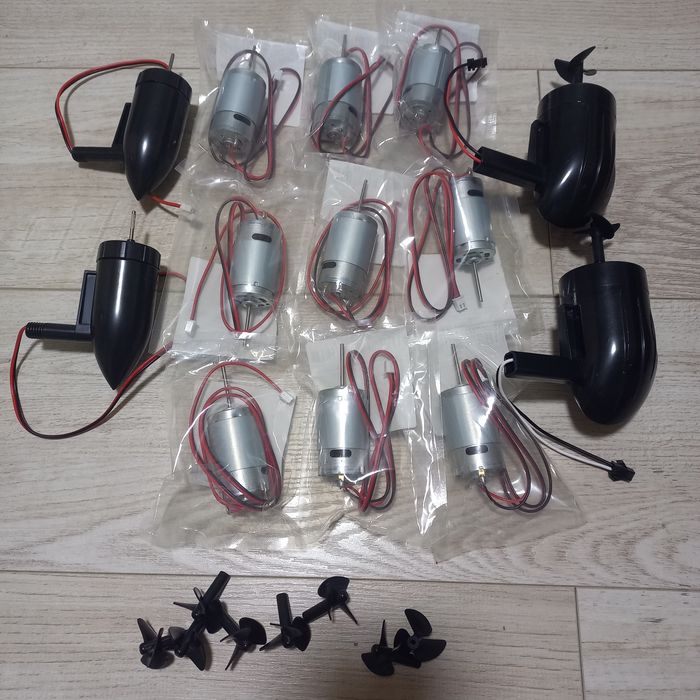 Двигатель Мотор . карповий кораблик .Запчастини до кораблика.