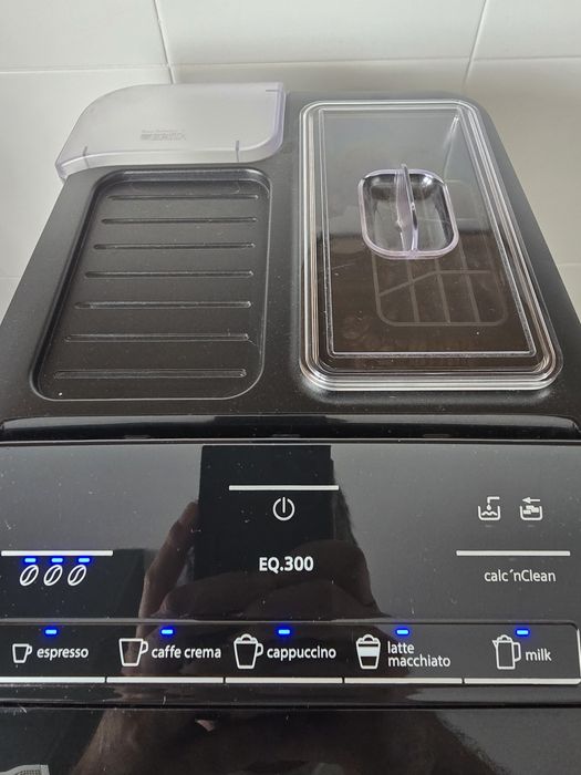 Máquina de café Siemens EQ300 (automática)