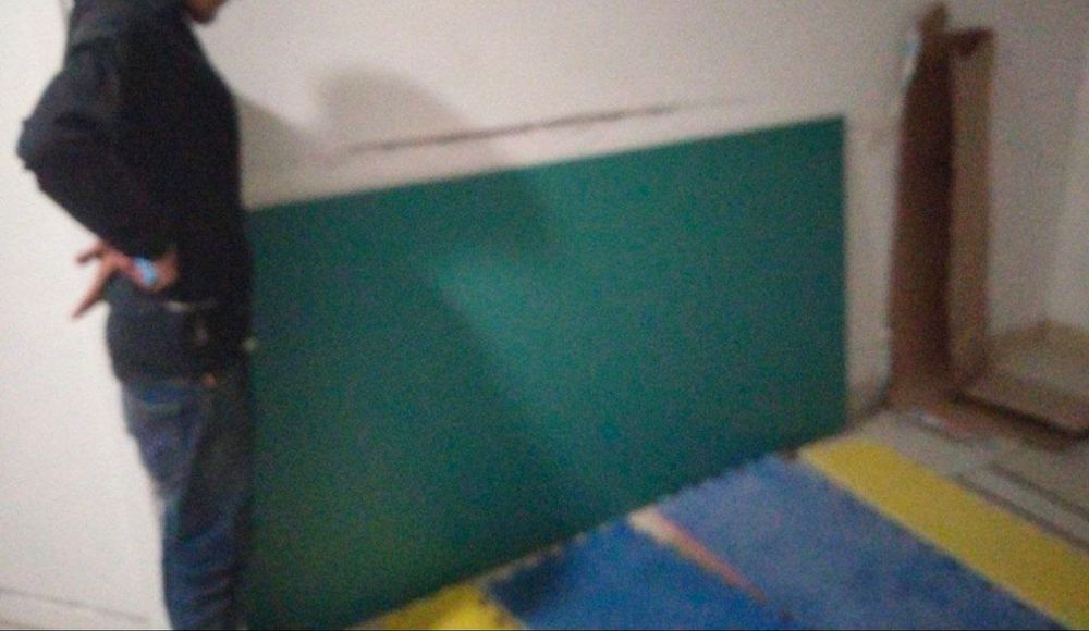 Дзеркало настінне