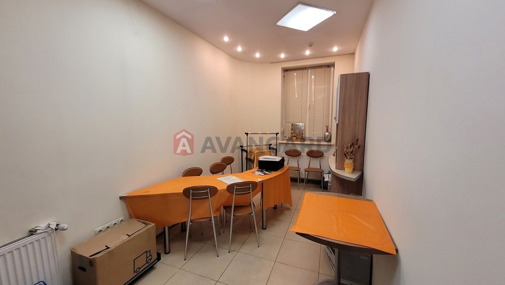 Продам приміщення в центрі, 211 м²;, 253 00 $