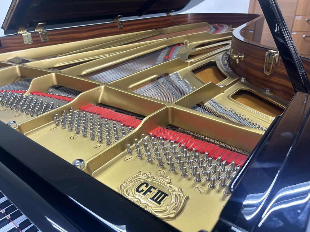 Fortepian koncertowy YAMAHA CFIII jak Steinway