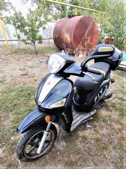 Продам Скутер   6000 гривен