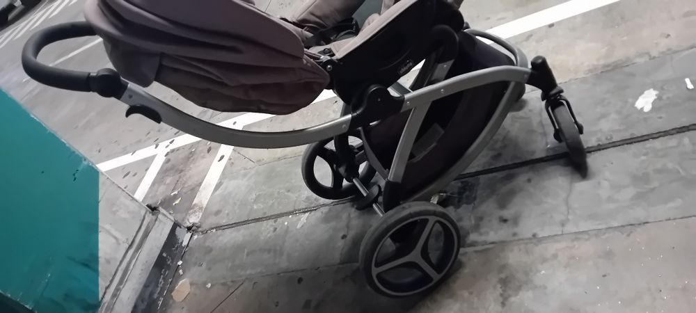 Carrinho da marca chicco