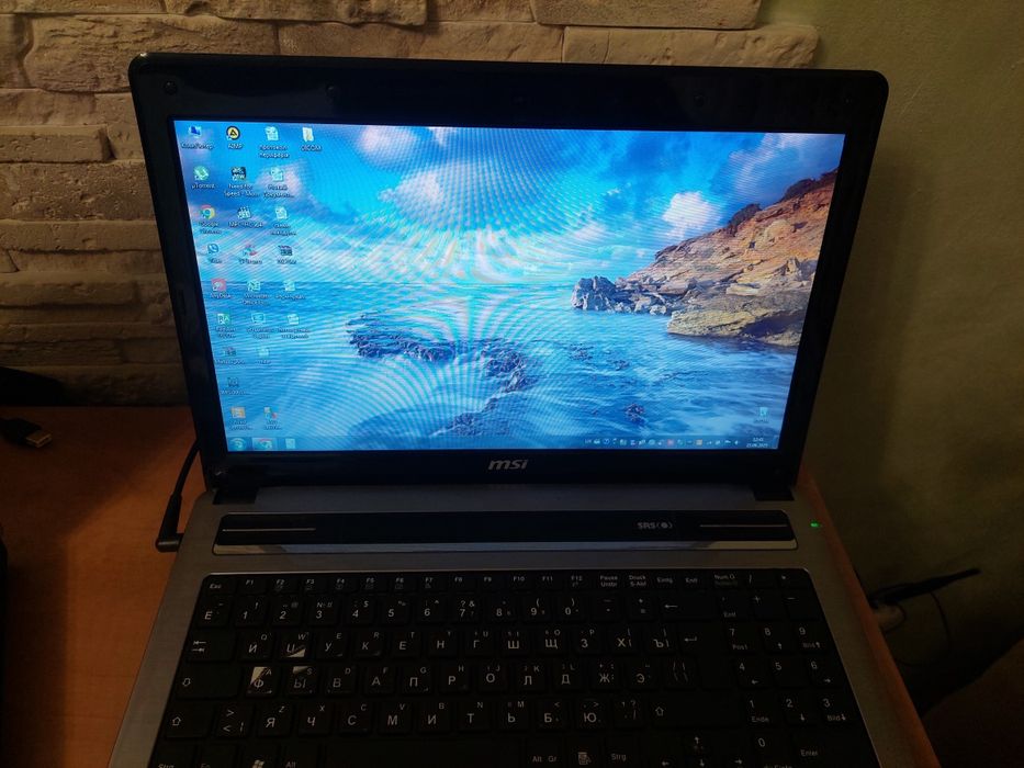 Ноутбук MSI windows 7