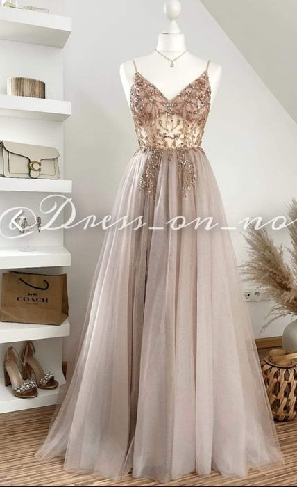 Sukienka typu księżniczka tiulowa