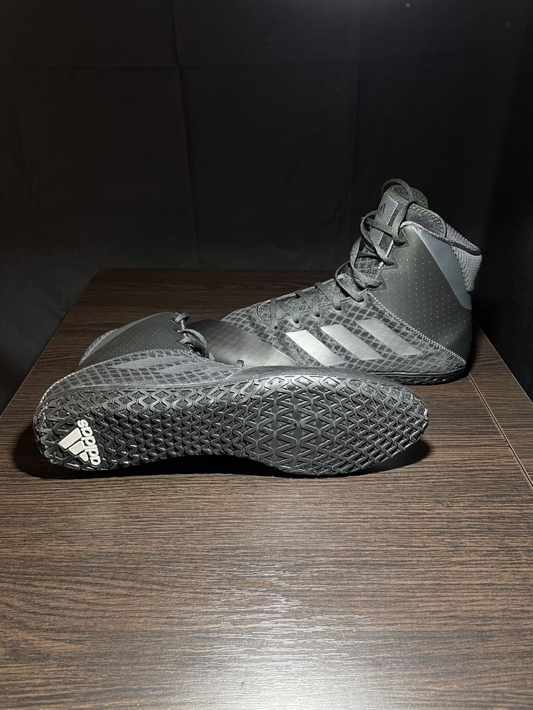 кросівки боксерки/борцовки 50 розмір Adidas Mat Wizard 4 Carbon-Black