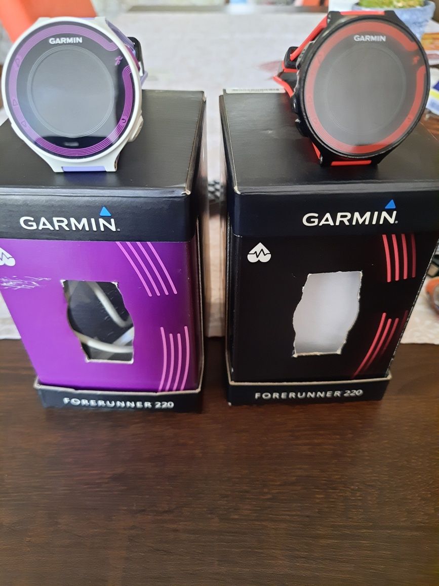 Zestaw zegarków D+M Garmin 220