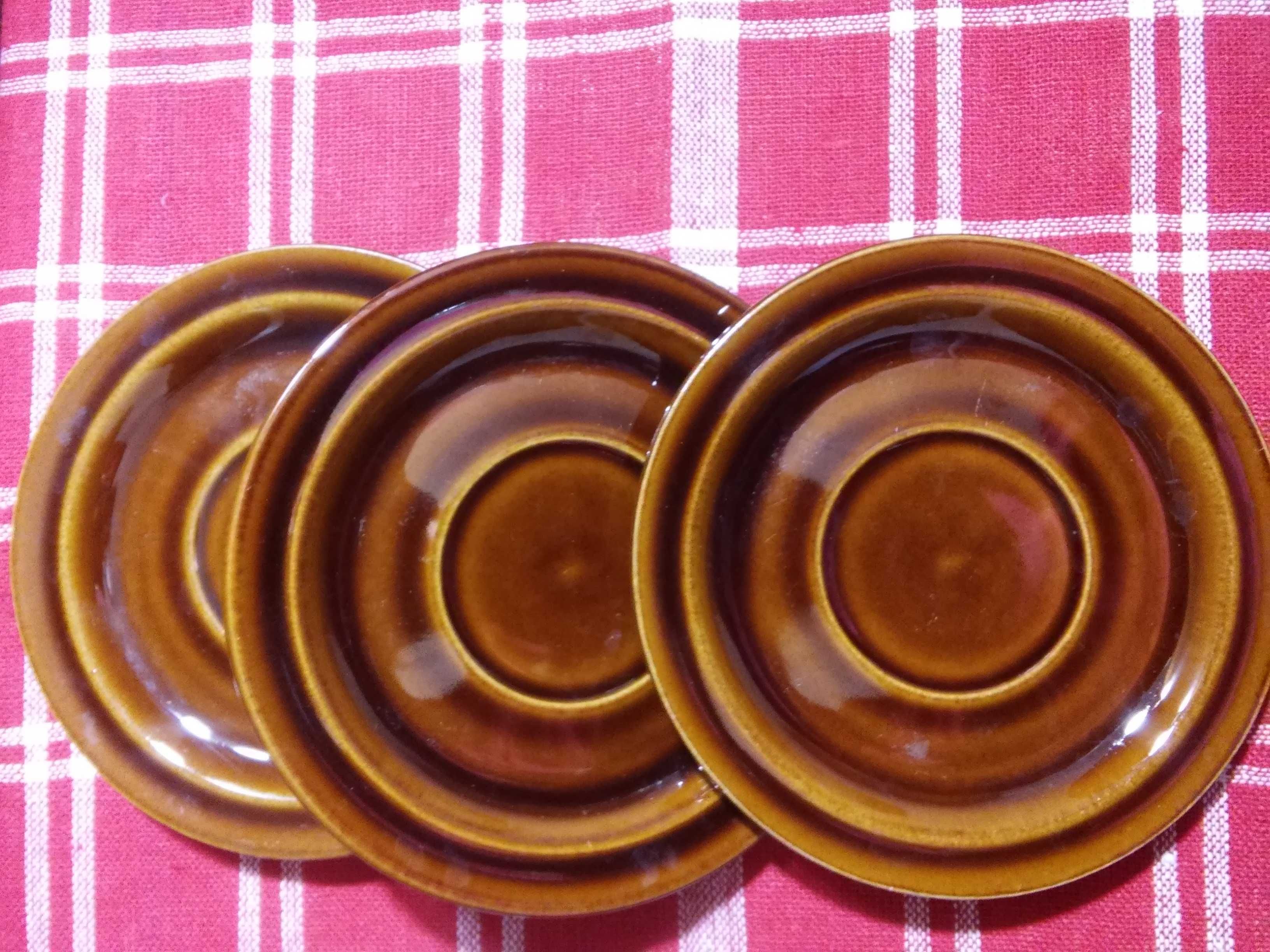 talerzyki 3 szt, , porcelit brązowy, Pruszków PRL
