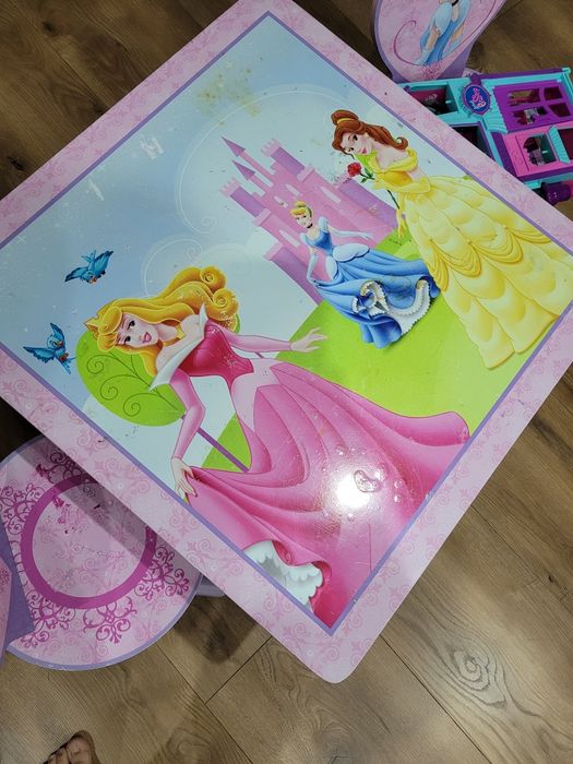 Stolik dla dziewczynki krzesełko drewniane