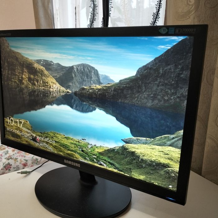 Монітор 21.5" Samsung E2220N