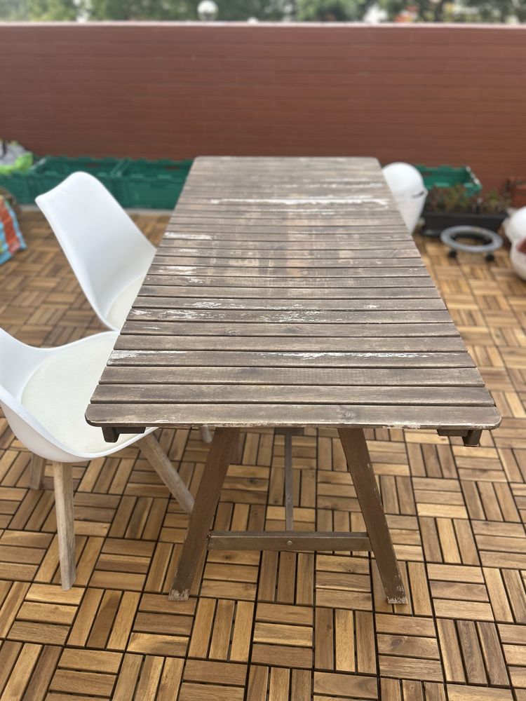 Mesa jardim em madeira