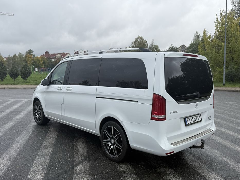 Wynajem busów - V klasa 4x4 long  7 osób automat, stolik, skóry 4MATIC
