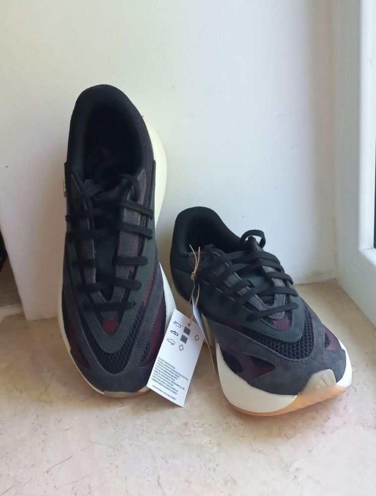 Кросівки жіночі adidas  lightblaze оригінал!