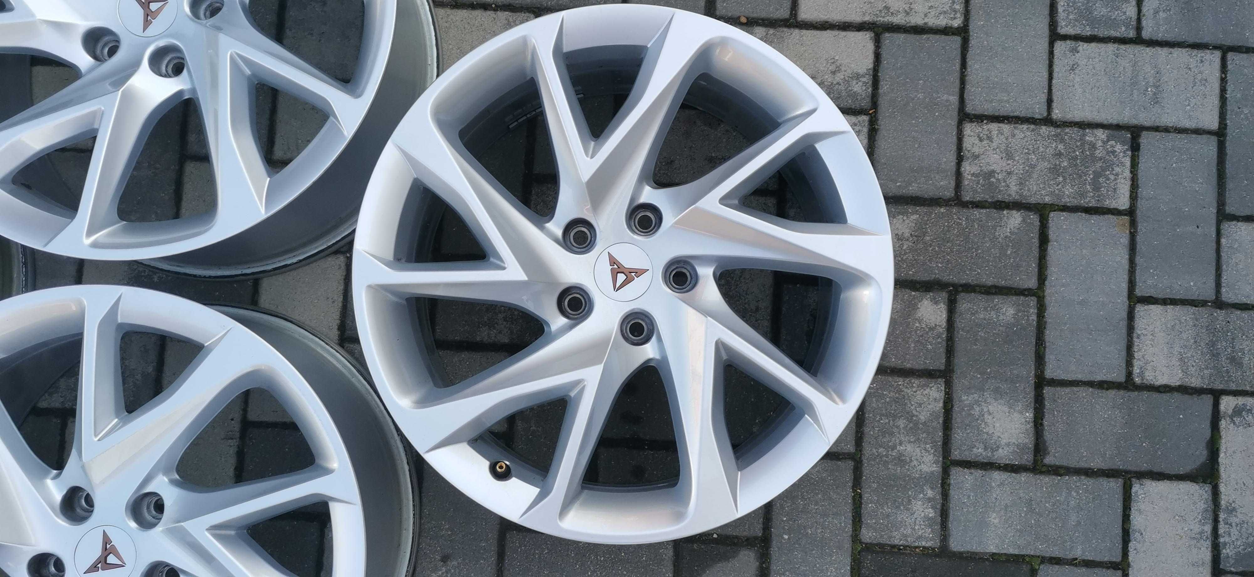 Felgi Seat CUPRA Leon FR VW Golf Skoda Octavia 8Jx18H2 5x112 ET40