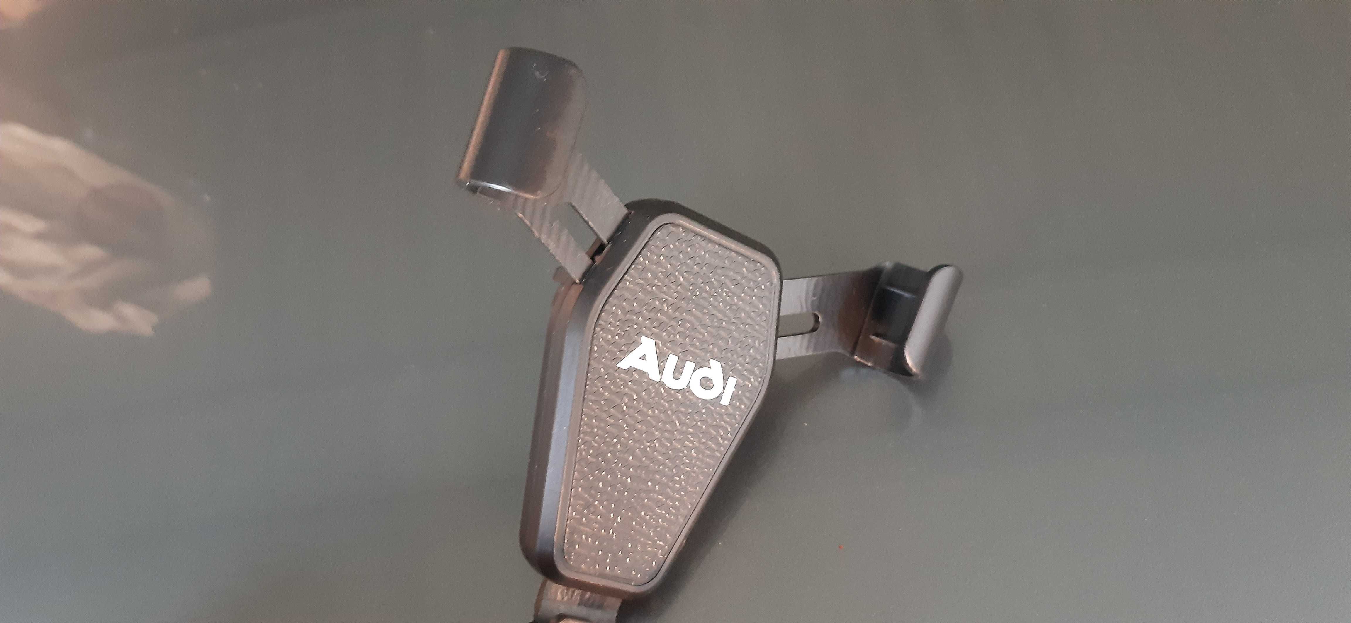 Uchwyt na telefon czarny AUDI